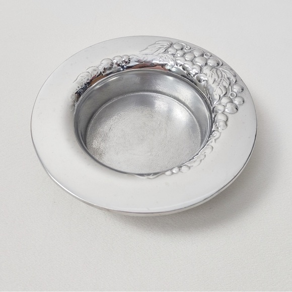 Wilton Armetale Dining Wilton Armetale Grapevine Wine Bottle Holder